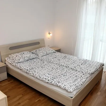 Homey Retreat Lure Apartment Koper