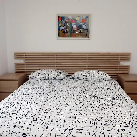 Homey Retreat Lure Apartment