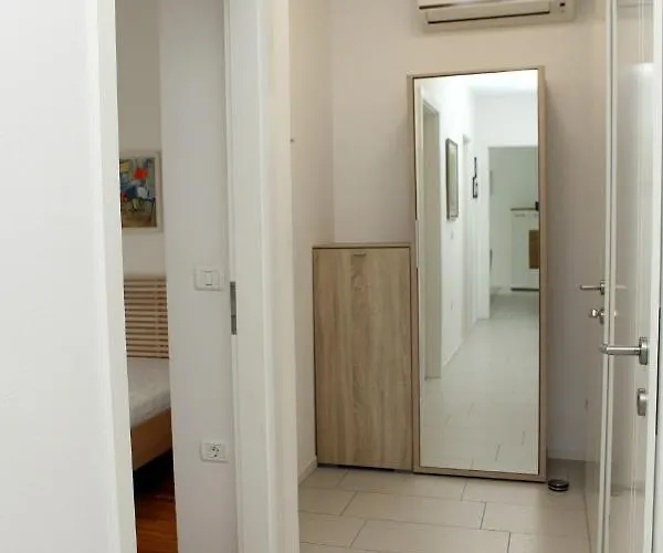 Διαμέρισμα Homey Retreat Lure *